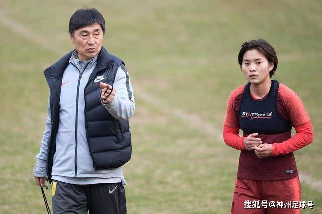荷媒：拜仁总价5300万欧报价塞巴里，埃因霍温想要稍微再高一些